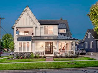 606 S Main St, Naperville, IL 60540