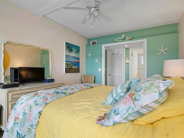 3808 Gulf Of Mexico Dr #E205 — Photo 15