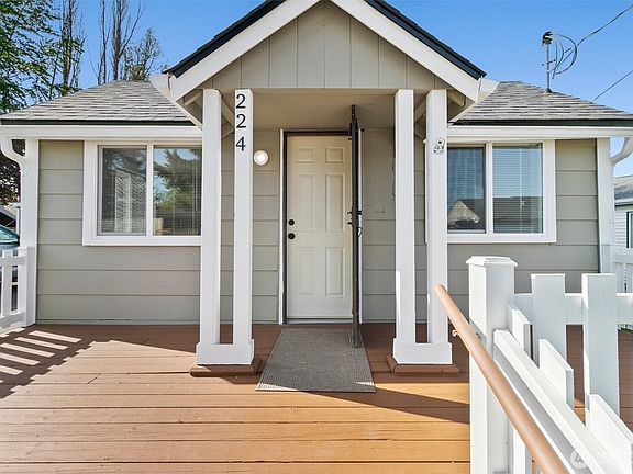 2nd image of 224 8th Avenue N