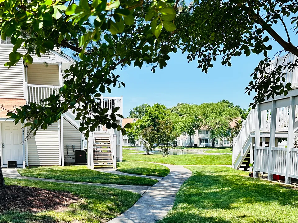 Shoreline Apartments