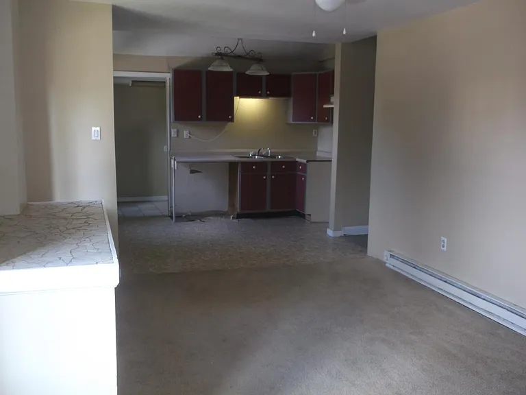 1801 Moravia St — Photo 8