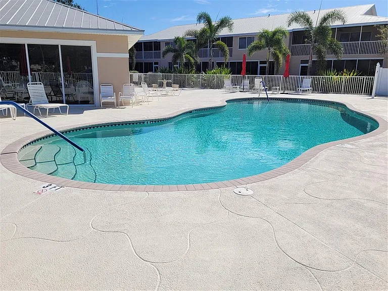 9550 Fiddlers Green Cir #105 — Photo 31