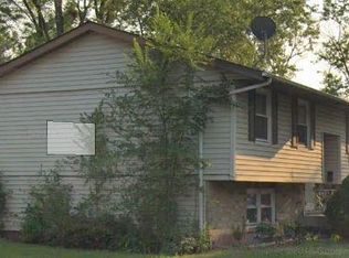 3521 Chestnut Dr, Hazel Crest, IL 60429