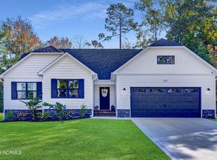334 Chadwick Shores Dr, Sneads Ferry, NC 28460