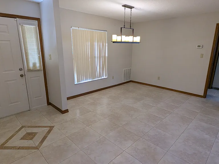 413 S Buckskin Way — Photo 3