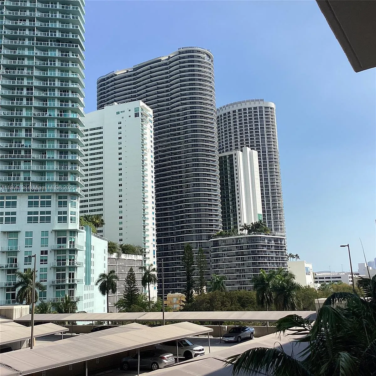 Building Photo - 2001 Biscayne Blvd #3503