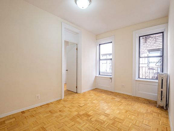 3rd image of 310 W 14th St APT 4C