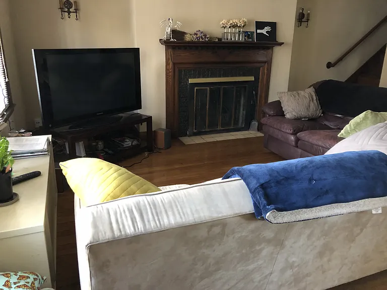 2226 Kendall Ave — Photo 44