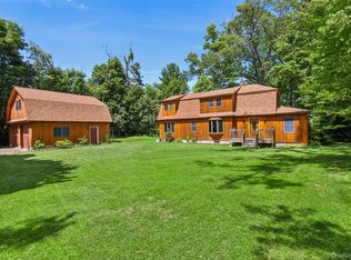 17 Hillside Rd, Greenwood Lake, NY 10925