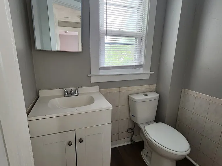202 Hallock Ave #2022 — Photo 16
