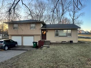 995 N Hurley St, Peculiar, MO 64078