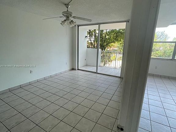 3rd image of 1200 NE Miami Gardens Dr APT 209W