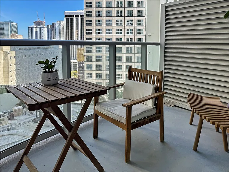300 S Biscayne Blvd #T-1705 — Photo 17