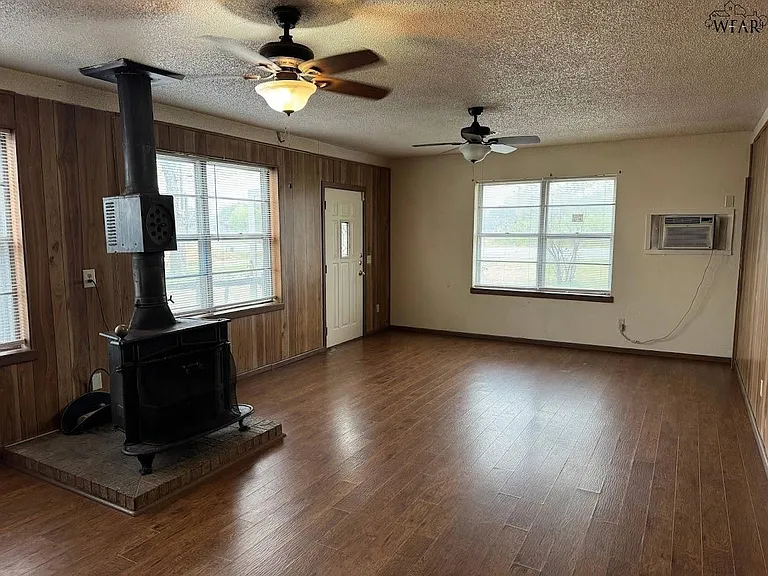 4594 Bus Hwy #287 — Photo 4