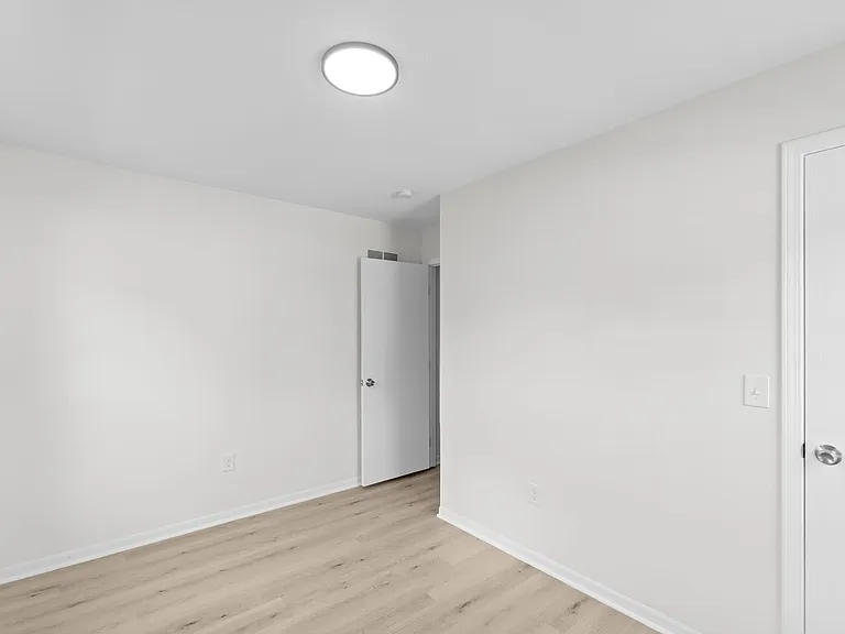 184 S Franklin St — Photo 19