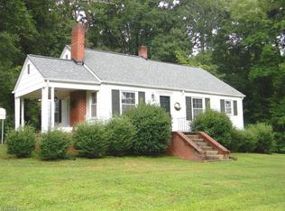 434 N 2nd Ave, Mayodan, NC 27027