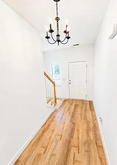 105 Orkney Rd — Photo 2