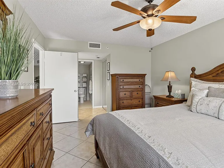 1651 SW 127th Ave #305A — Photo 6