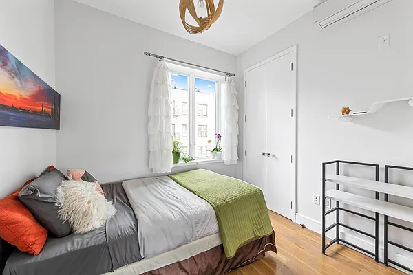 Sold by Compass | media 6