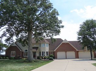 105 Sawmill Rd, Fort Loramie, OH 45845