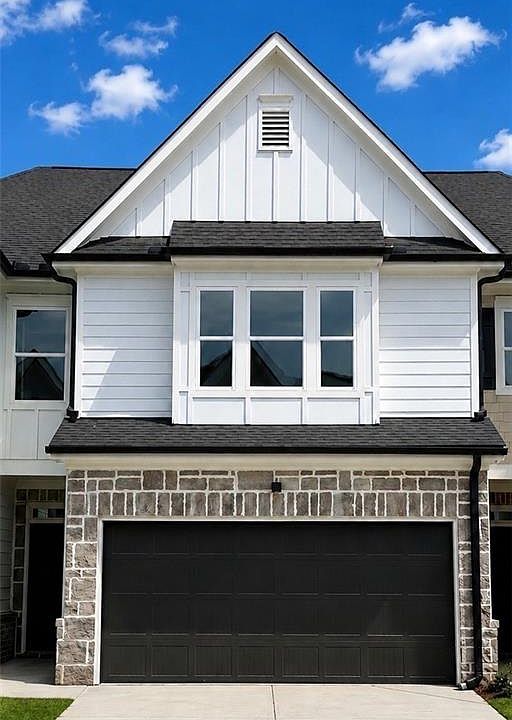 1st image of 19 Crest Dr #2
