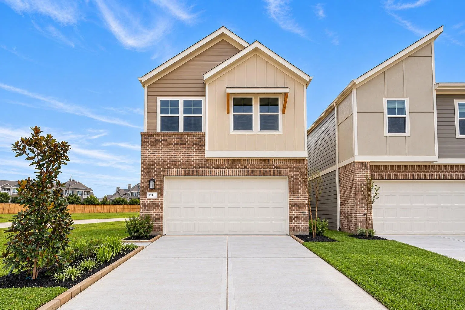 3 bed, 2.5 bath, 2107 sqft, $2,700 — Photo 1