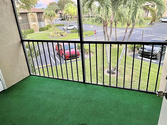 2nd image of 509 Shady Pine Way APT D2