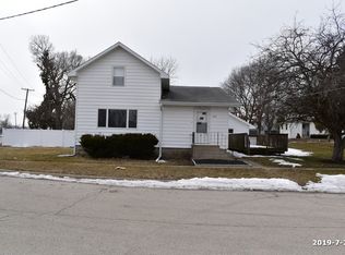 163 Wahlgren Ave, Hinckley, IL 60520