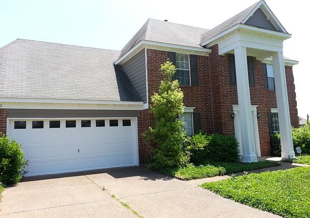 1st image of 230 Oakland Hills Dr