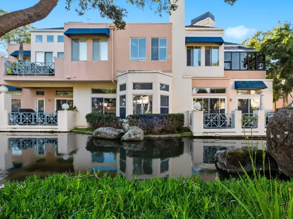 810 Lakeshore Dr, Redwood City, CA 94065