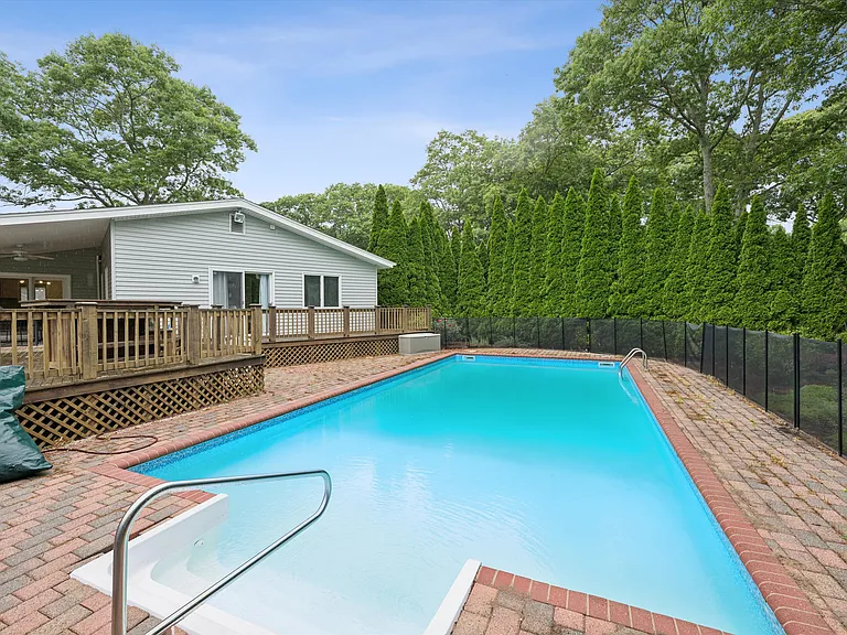 41 Homewood Dr — Photo 18