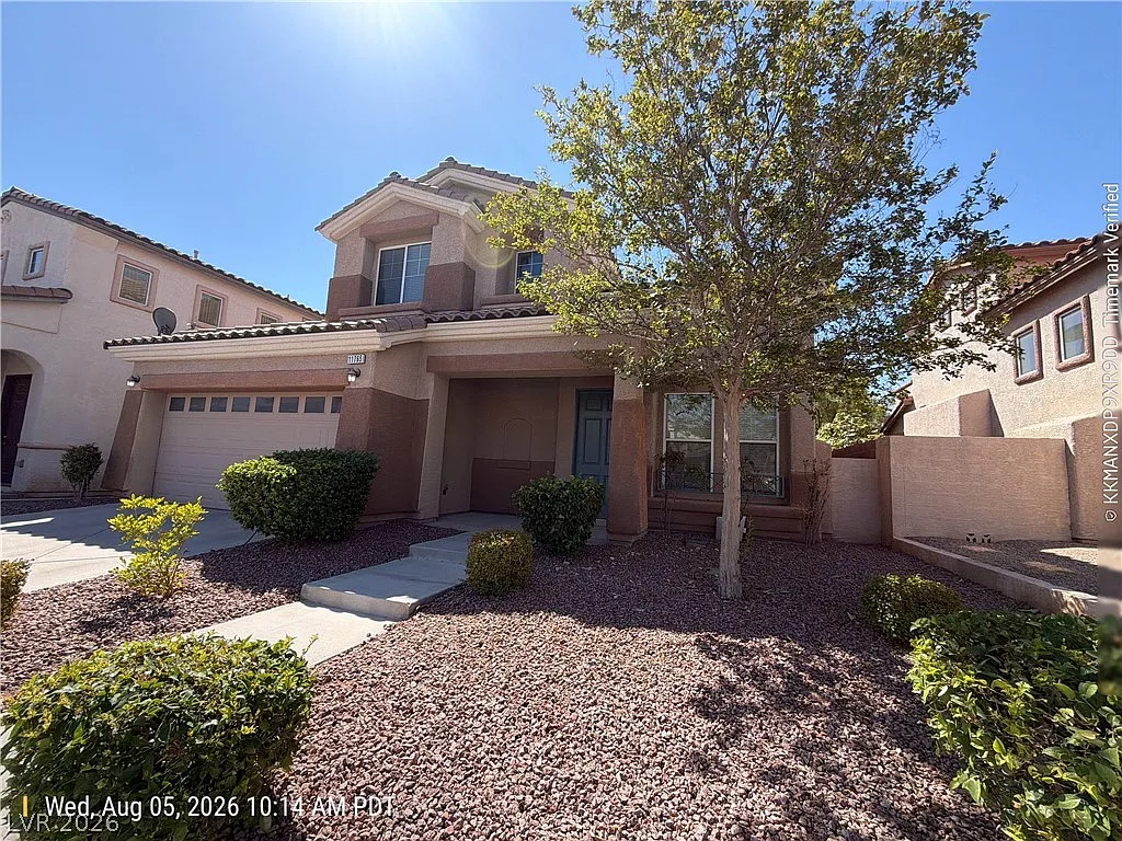 3 bed, 2.5 bath, 1819 sqft, $2,351 — Photo 2