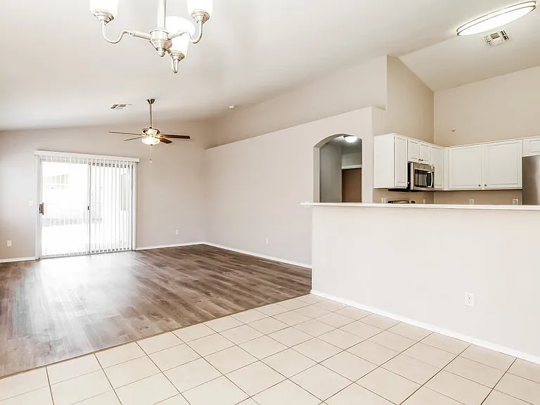 11591 W Hubbell St — Photo 5