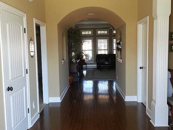 2nd image of 4511 Stone Park Cir