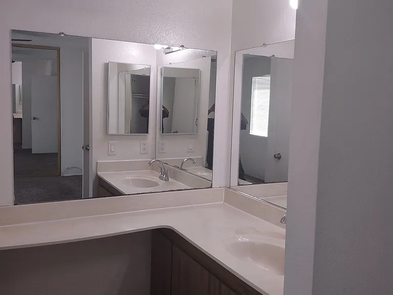 4111 Ozro Ct — Photo 17