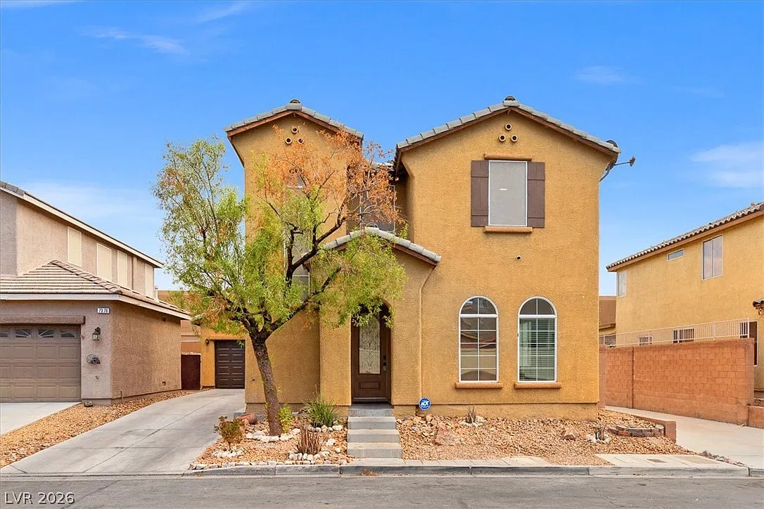 4 bed, 2.5 bath, 2019 sqft, $2,695 — Photo 1
