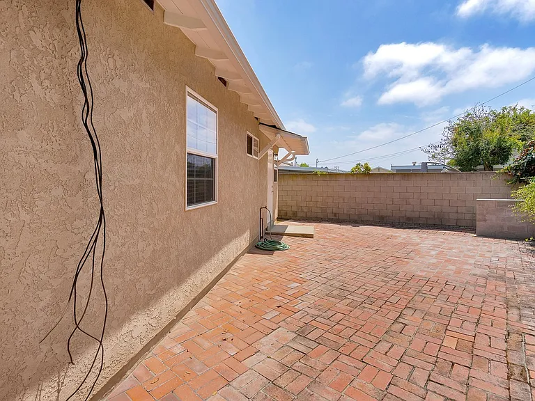 3709 Oleander Dr — Photo 14