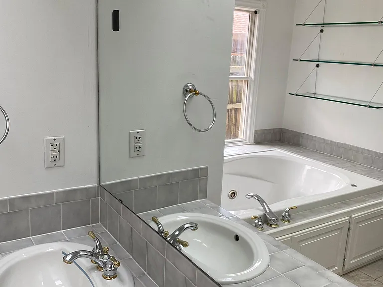 1305 Smoking Tree St — Photo 24