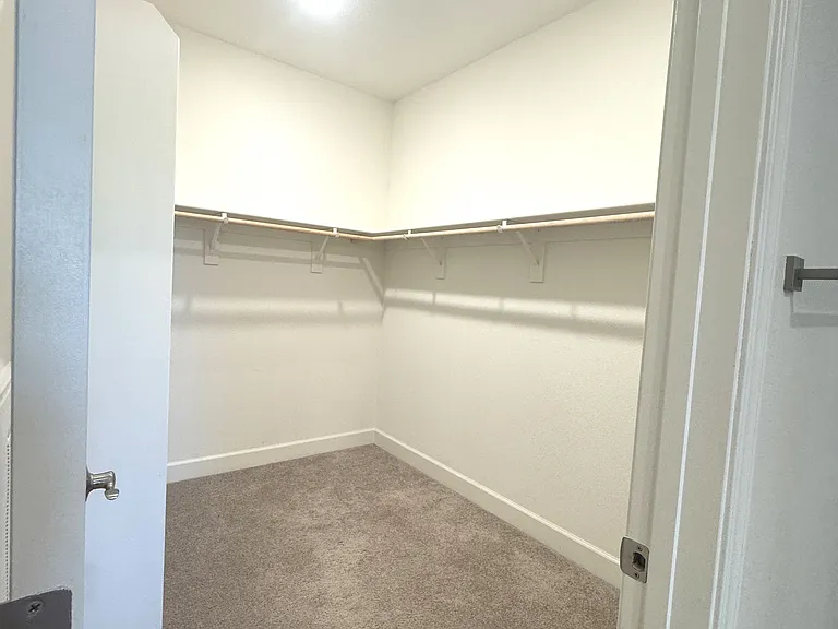 2121 Evening Star Cir — Photo 12