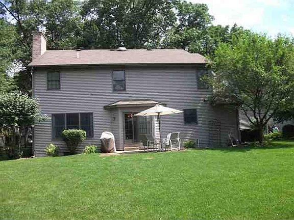 3rd image of 21798 Knobcone Ct
