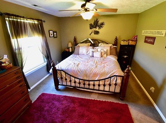 4th image of 345 Cheshire Ln