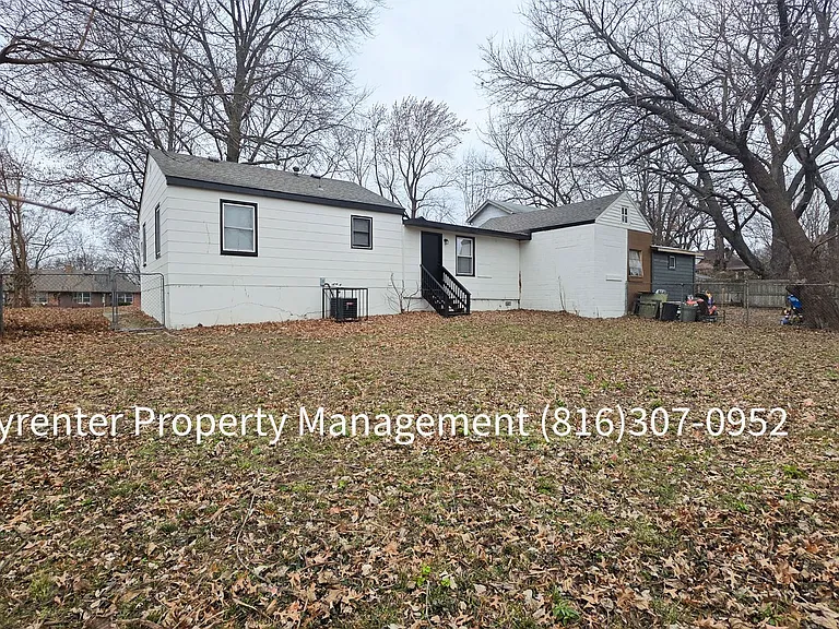 1512 W College St — Photo 30