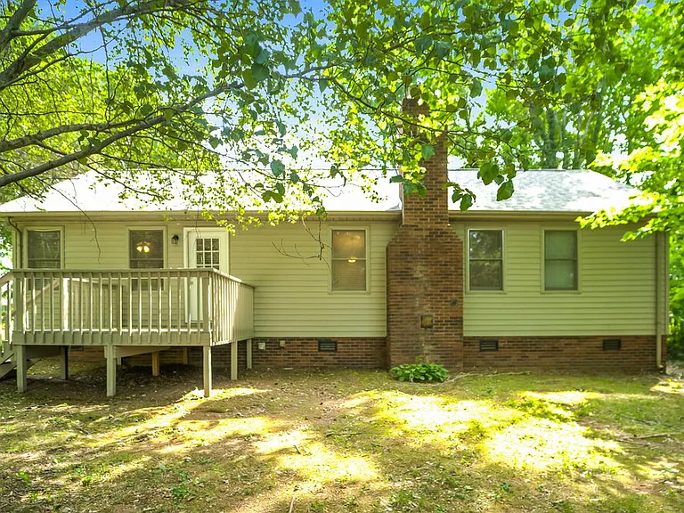 6262 Morehead Rd — Photo 16