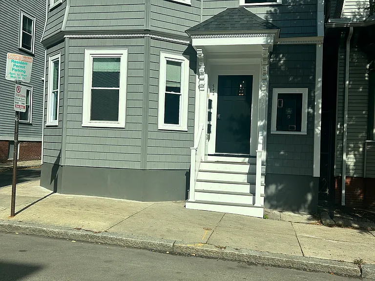 542 E 5th St #1 — Photo 10