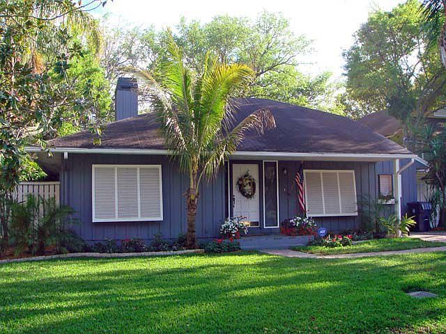 Picture Perfect 2/2 just off Bayshore Blvd.