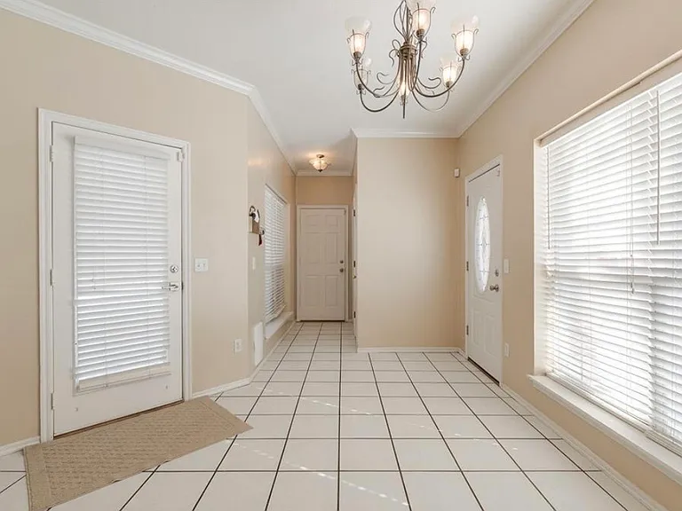 12700 Sutton Hill Rd — Photo 20