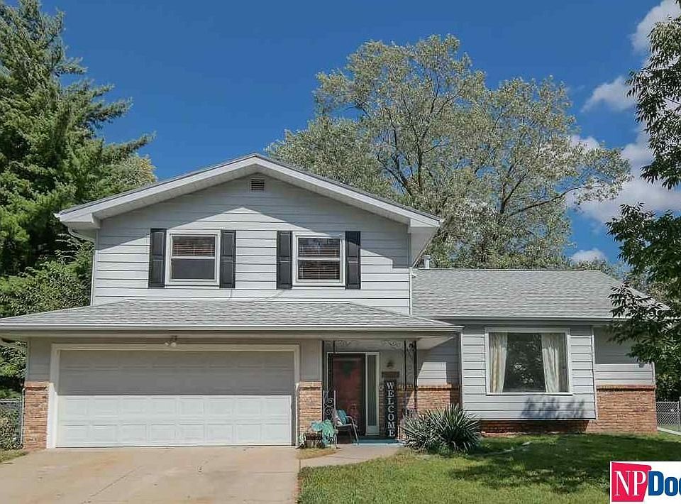 1st image of 908 Douglas Dr