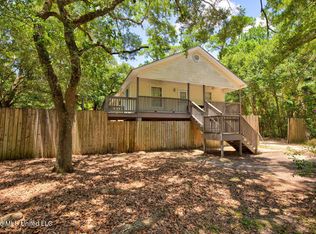 583 Henderson Ave, Pass Christian, MS 39571