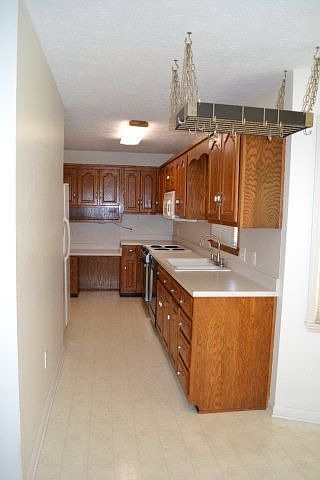 2nd image of 110 Canary Dr