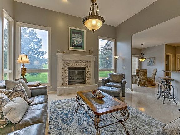 4th image of 16536 Saffron Cir